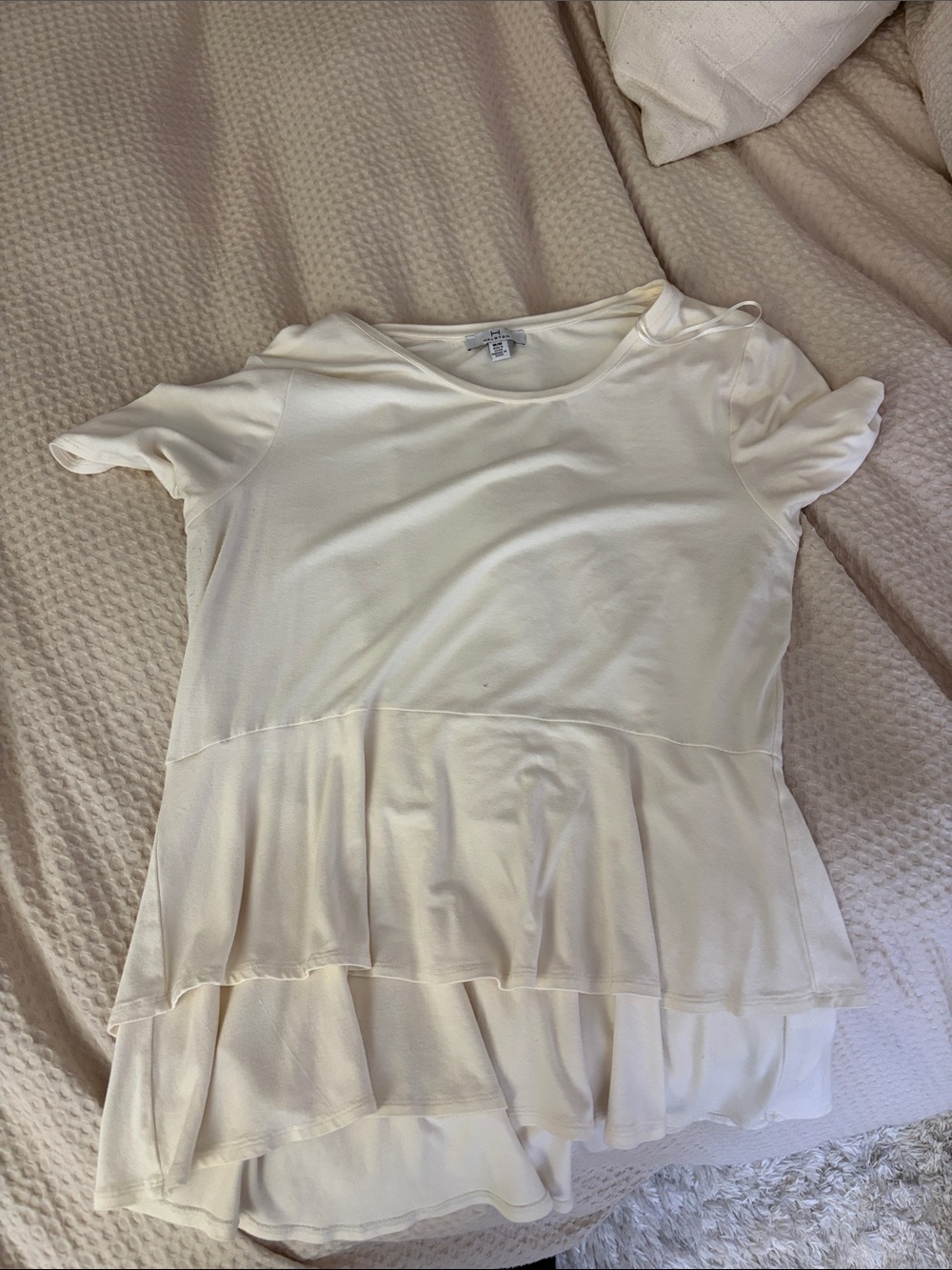 Halston Heritage Cream Tiered Short Sleeve Peplum Top